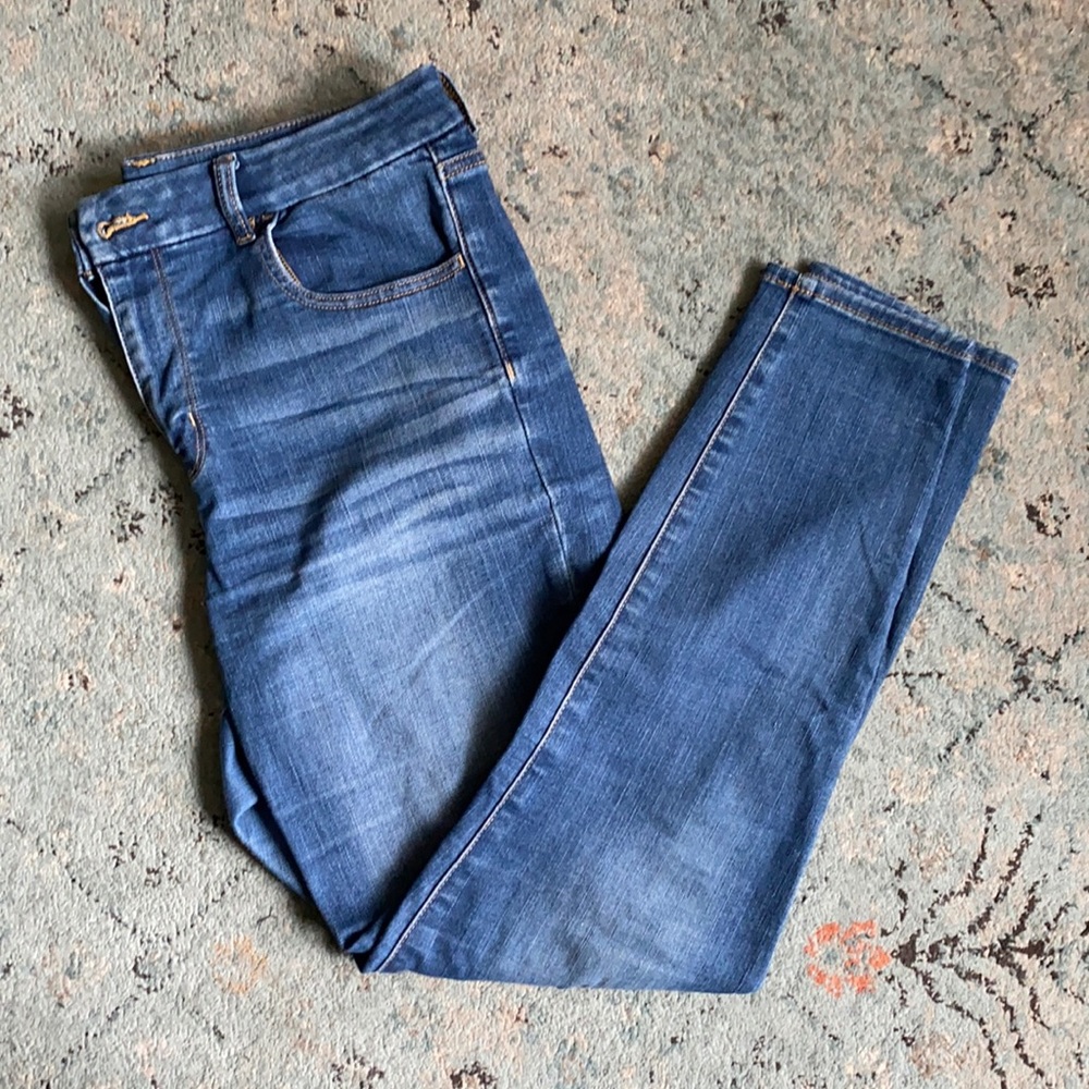 American Eagle Blue Curvy Hi-Rise Jegging